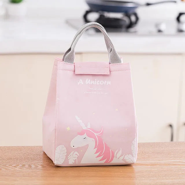 Insulated Oxford cloth lunch bag with thickened thermal layer in office setting