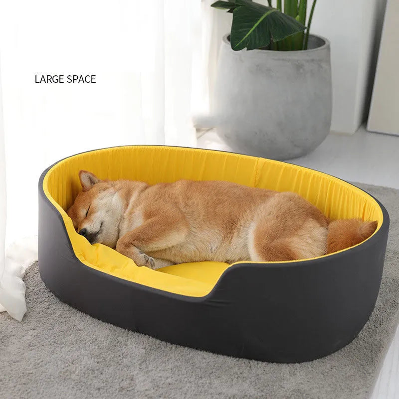 Washable pet kennel in black or green with water-resistant fabric and three size options