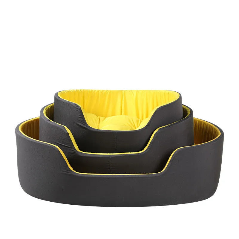 Washable pet kennel in black or green with water-resistant fabric and three size options