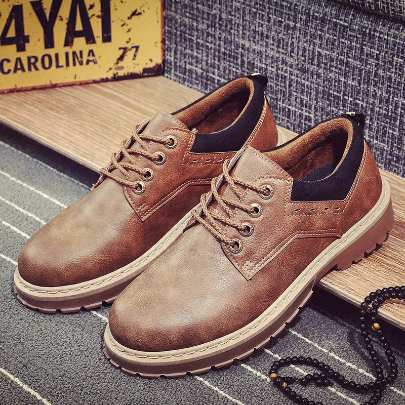 Men's round toe casual shoes with front tie closure and low-top design in black colour