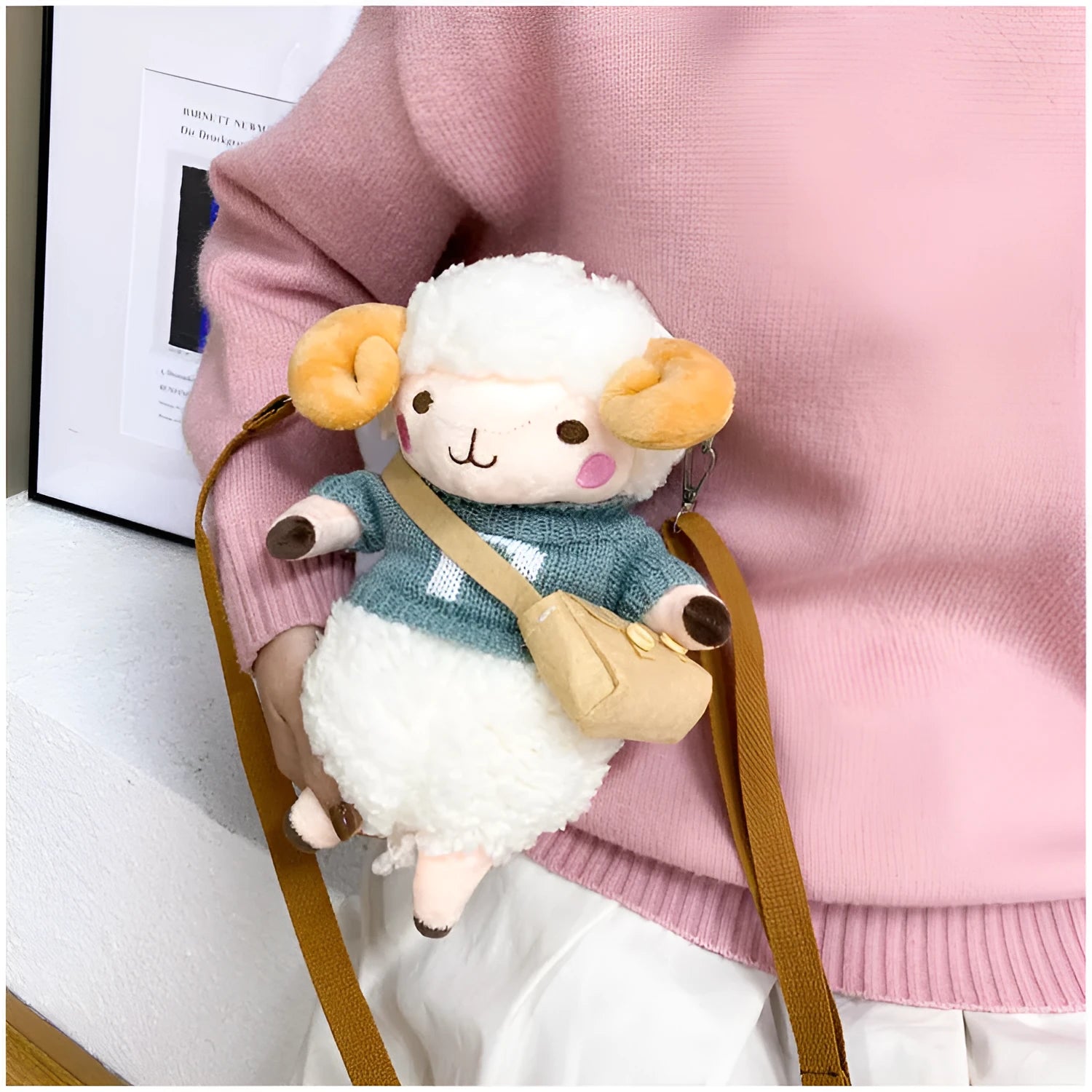 Little Sheep plush crossbody bag in blue with square shape, zip opening and lamb pattern