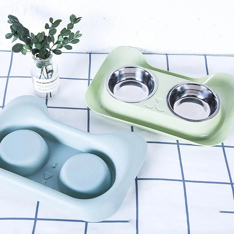Pet stainless steel drinking water and feeding cat bowl with blue PP tray on floor