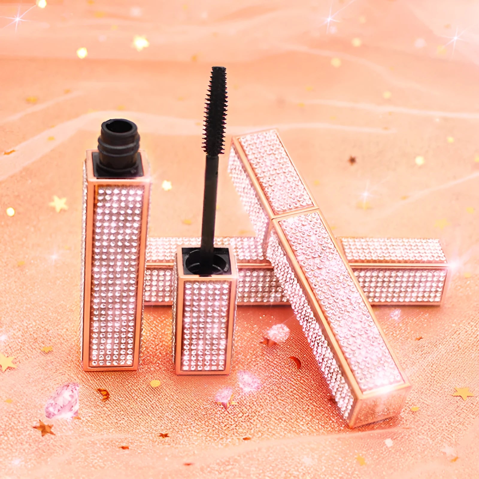 Long Shiny Warbling Mascara in Black 8g tube with brush