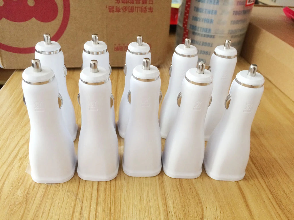 White QC30 car fast charger with single USB port and QC2.0 certification for vehicle use