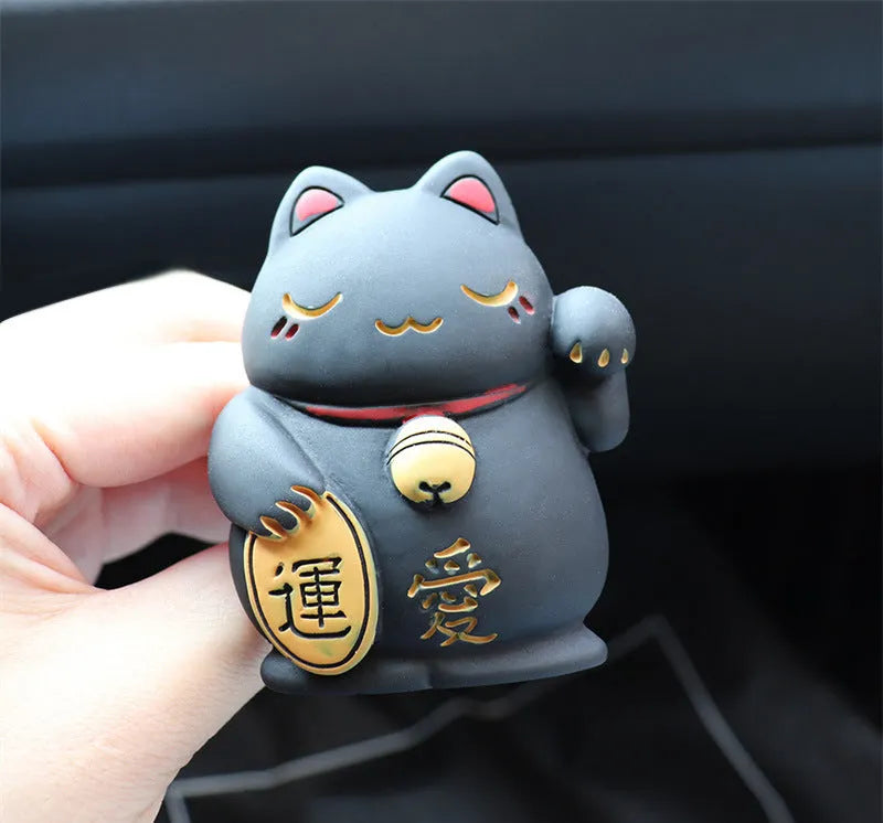 Black cat and white cat resin car vent aromatherapy clip air freshener on car dashboard