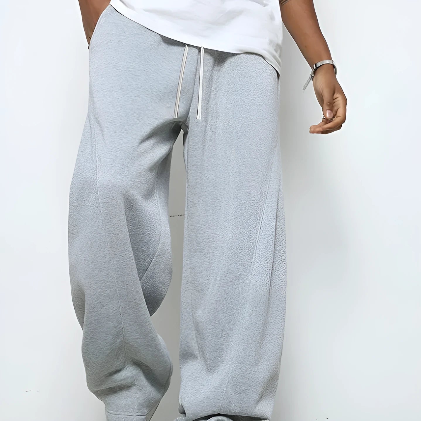 Men's straight leg casual trousers in solid colour with drawstring waist
