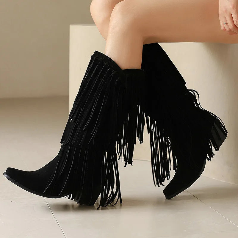 Women's suede mid-calf boots with chunky heel and square toe in beige colour