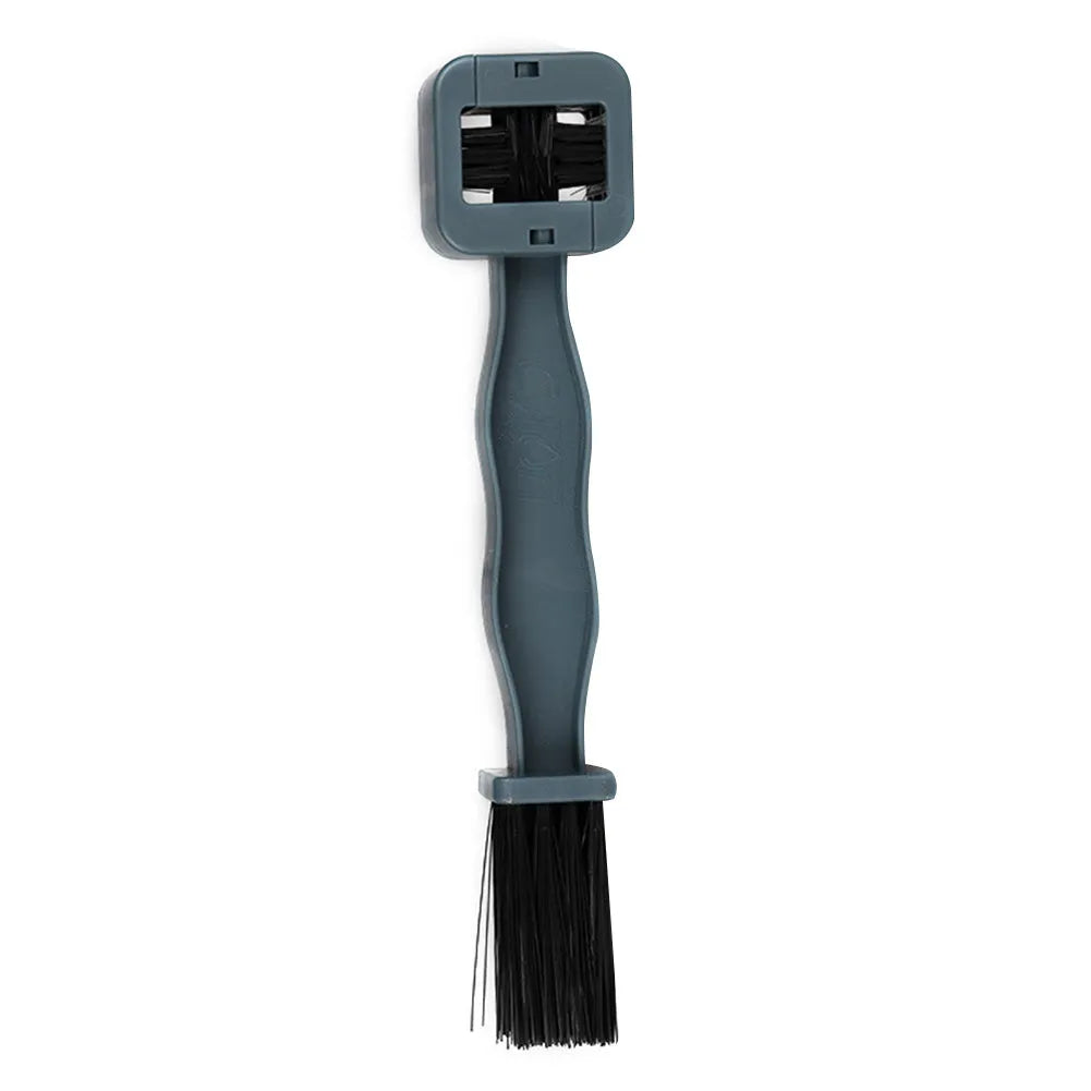 Bicycle chain cleaner scrubber brush set with PC plastic housing, soft brush, and three wear-resistant sponges on a workbench