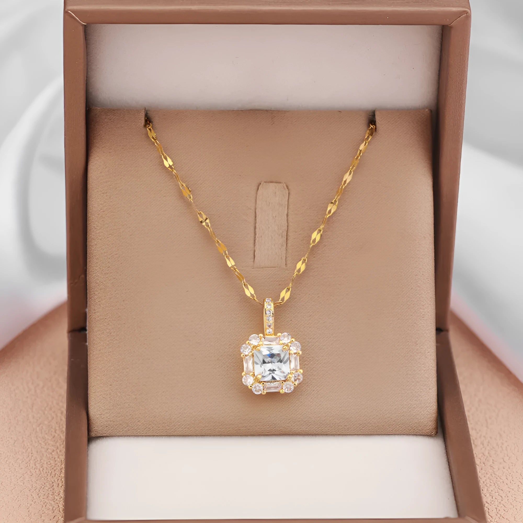 Women's geometric zircon inlaid titanium steel clavicle chain necklace in gold colour