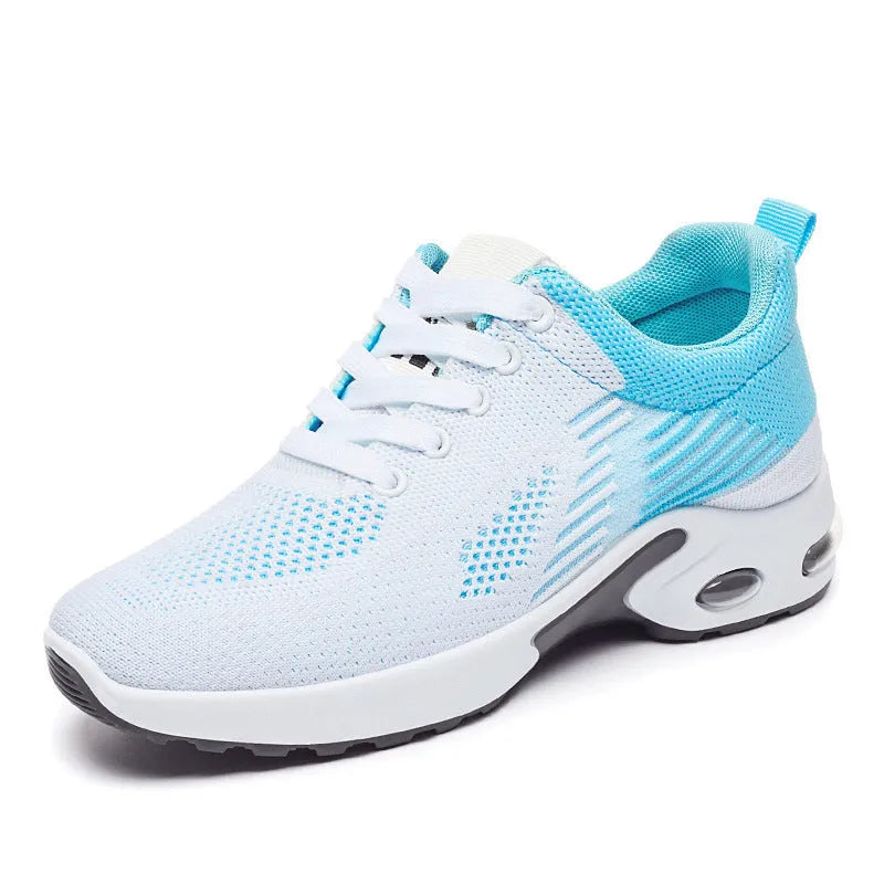 Women's Flyknit casual running shoes in a stripe pattern, showing front lace-up and round toe design.