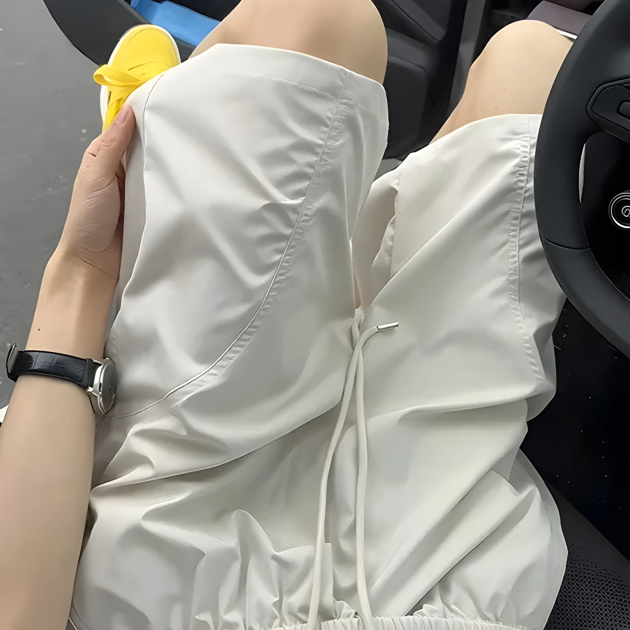 Men's quick-drying polyester sports shorts in straight-leg fifth-length design