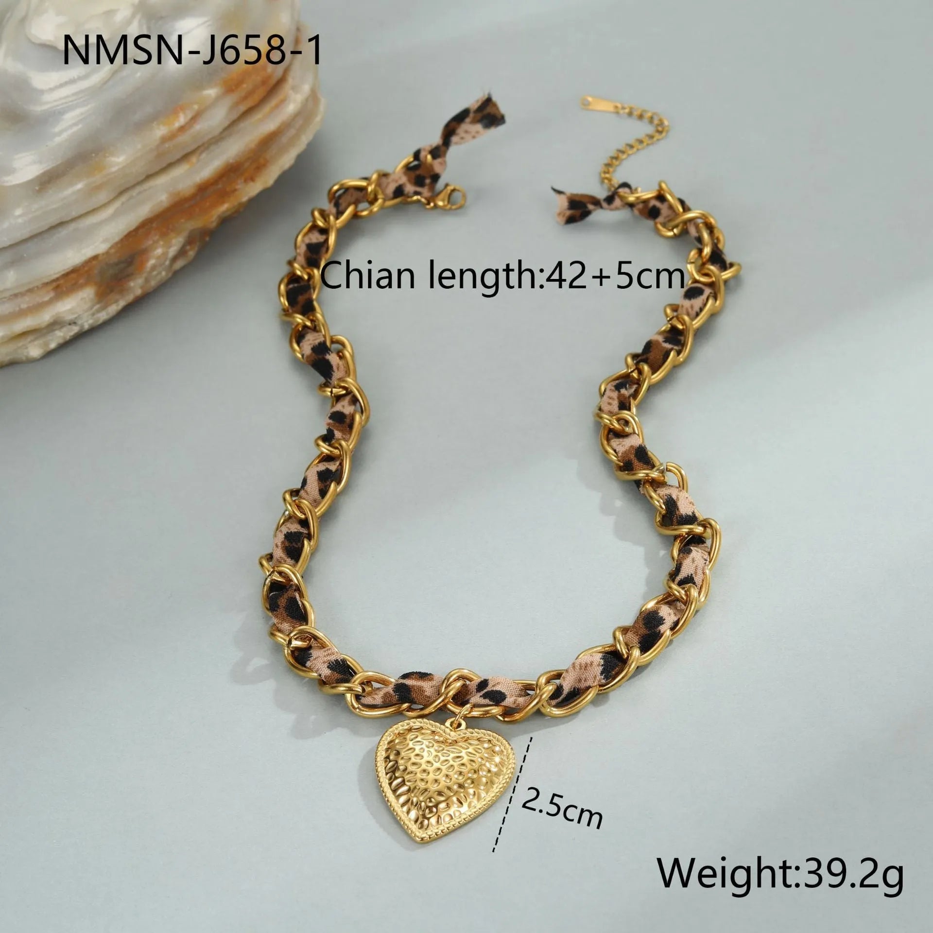 Leopard Love stainless steel necklace with geometric pendant on adjustable 41-50 cm chain