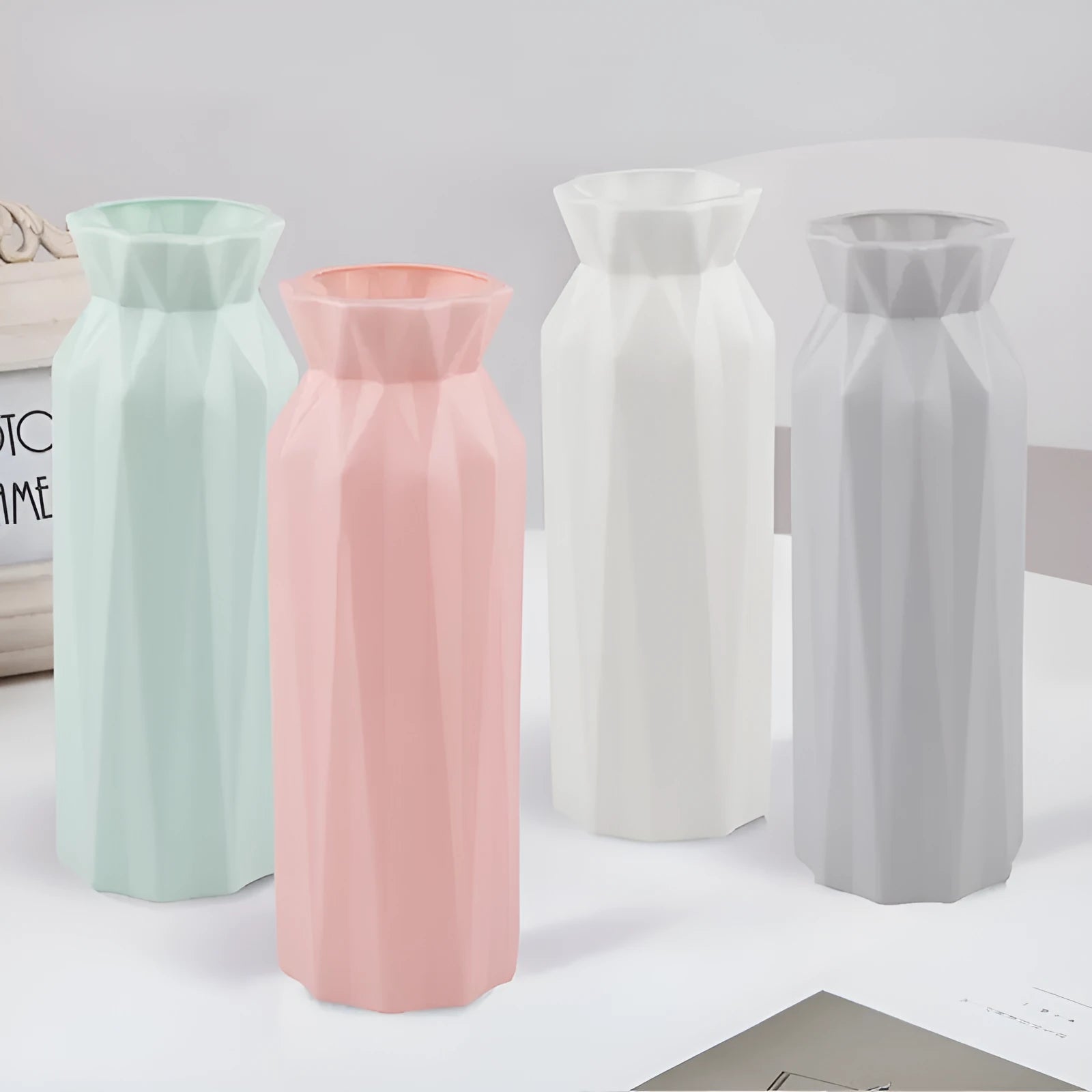 Plastic melamine vase in green, grey, pink or white with 7.2 cm base diameter