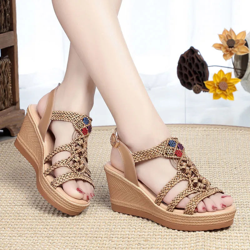 Women's platform sandals in beige with ankle-strap buckle and fish mouth toe