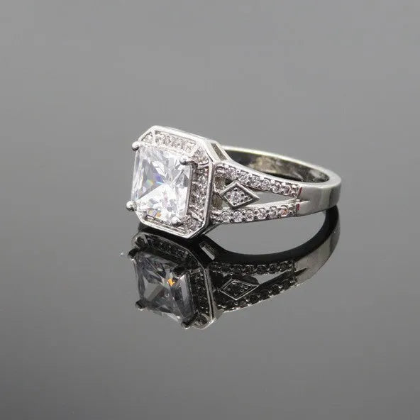 Women's geometric zircon ring with hollow quadrilateral design and platinum colour finish
