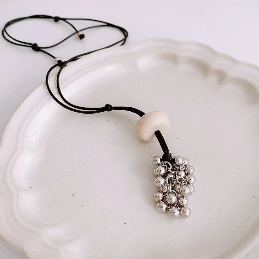 Alloy ring pendant necklace on clavicle chain in silver colour geometric round shape