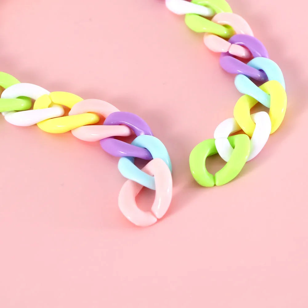 Plastic pet collar in macaron candy colours with chain detailing in blue, pink and mixed options
