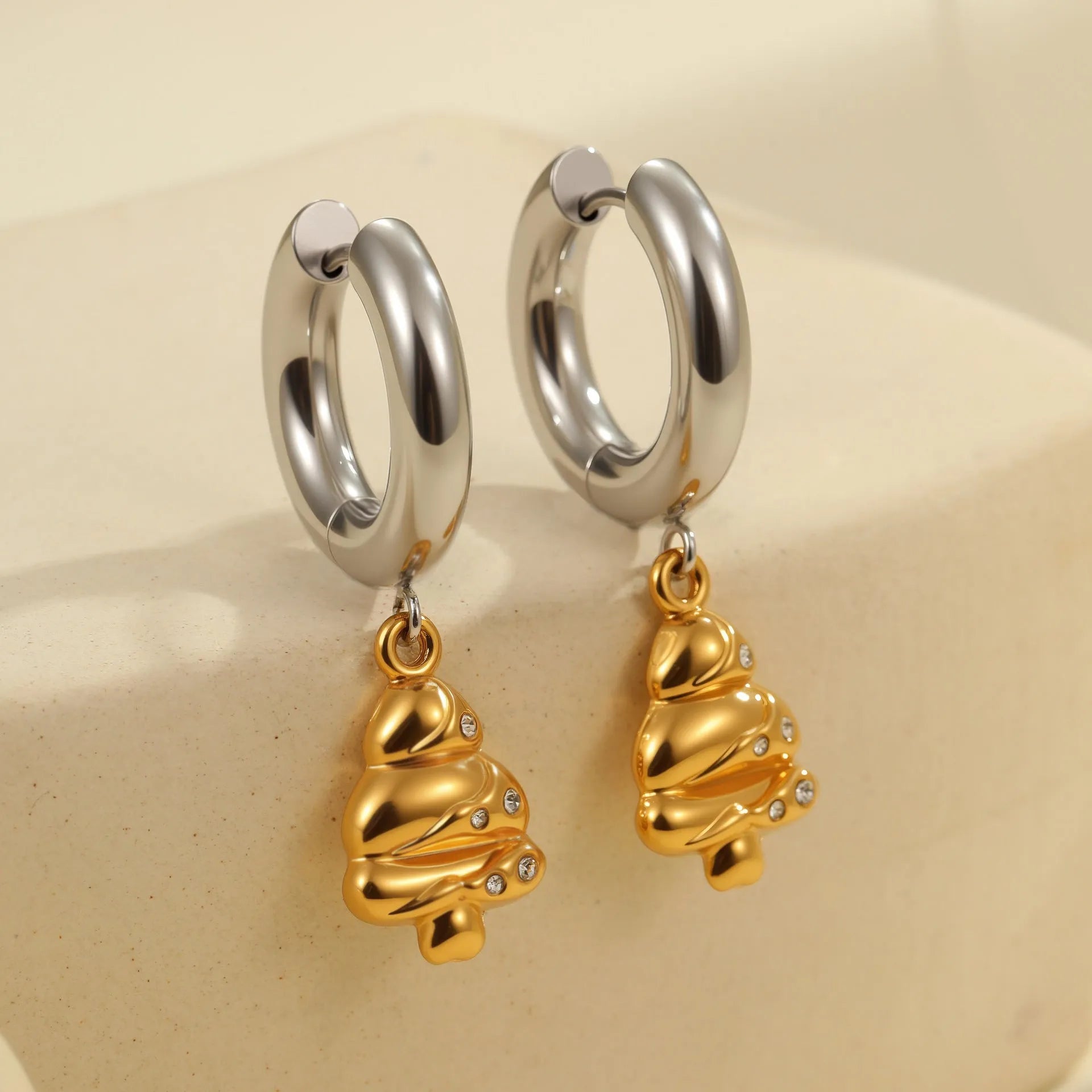 Christmas tree heart earrings in stainless steel with 18K gold electroplating and holiday designs