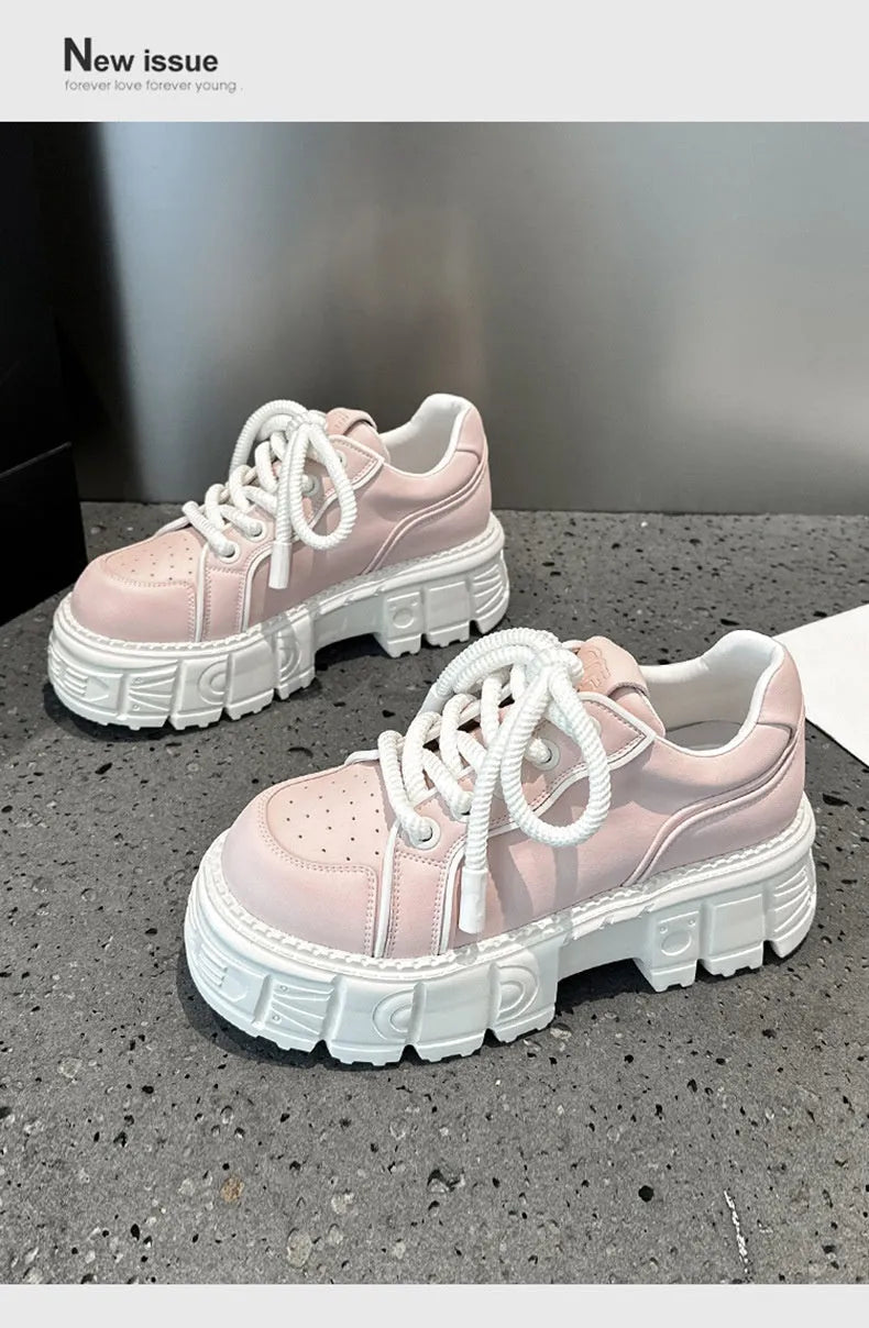 Women's leather casual shoes with 3cm rubber foam sole in beige or pink colour