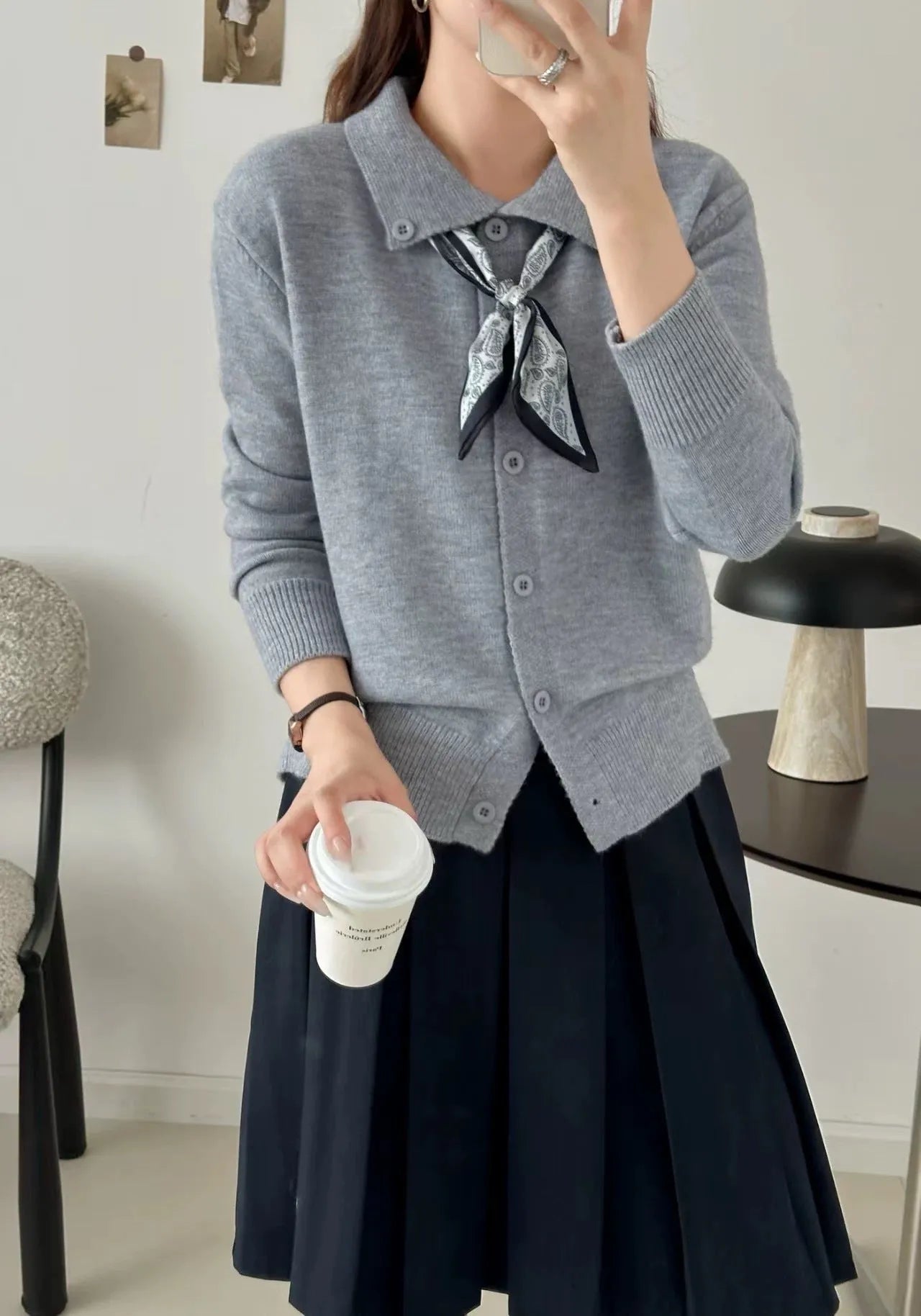 Lapel scarf sweater cardigan in acrylic fibre with splicing detail in beige colour