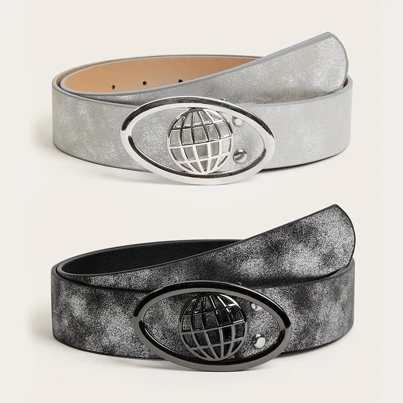 Women's wide retro belt with oval buckle in earth tone grey white colour
