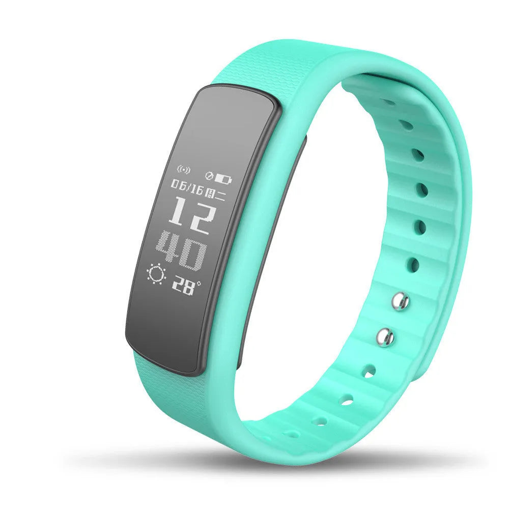 I6 smart sports bracelet with 0.96 inch touch screen in black or green colour showing fitness tracking display