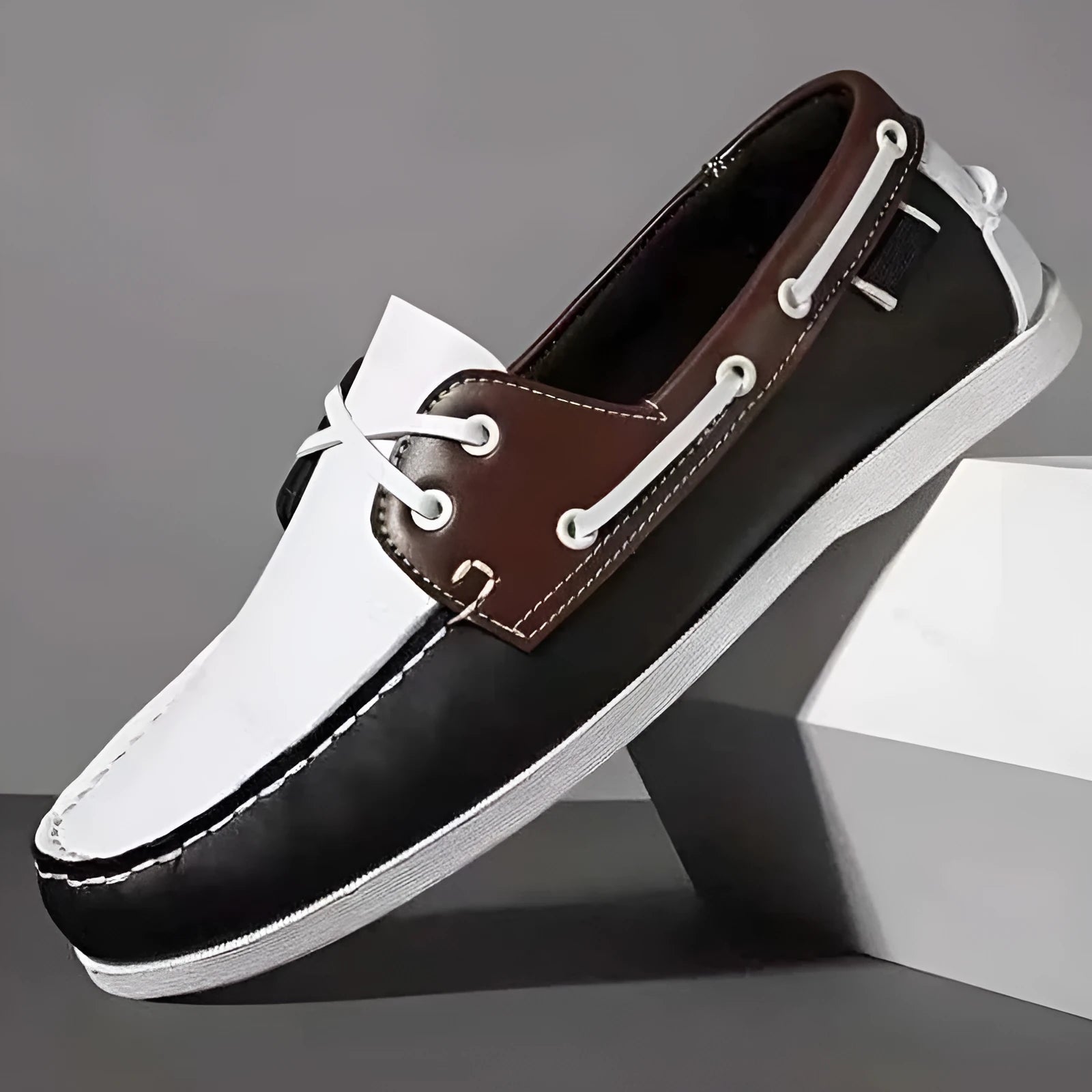 Men's British style casual shoes in artificial PU with flat heel and round toe