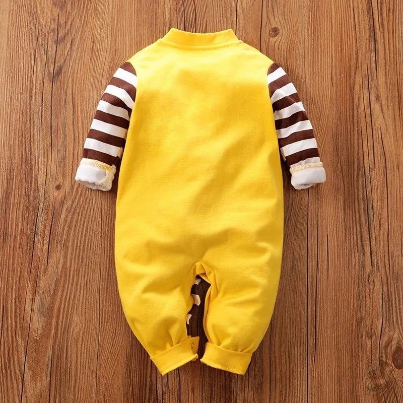 Giraffe print cotton baby one-piece long sleeves available in 59cm to 90cm sizes