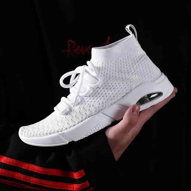 Lynx Sneakers men's casual lace-up trainers in black with breathable mesh and synthetic leather upper