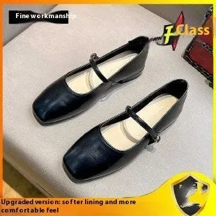 Retro Mary Jane shoes in sheepskin with low heel, round toe, black colour