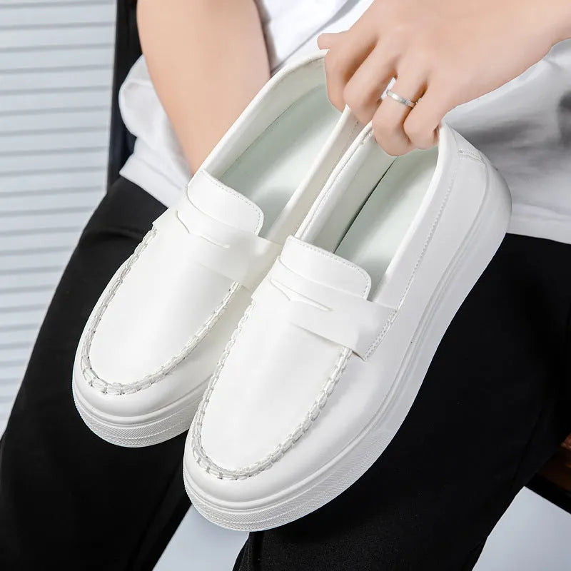 Men's casual British style leather shoes with round toe in PU material.