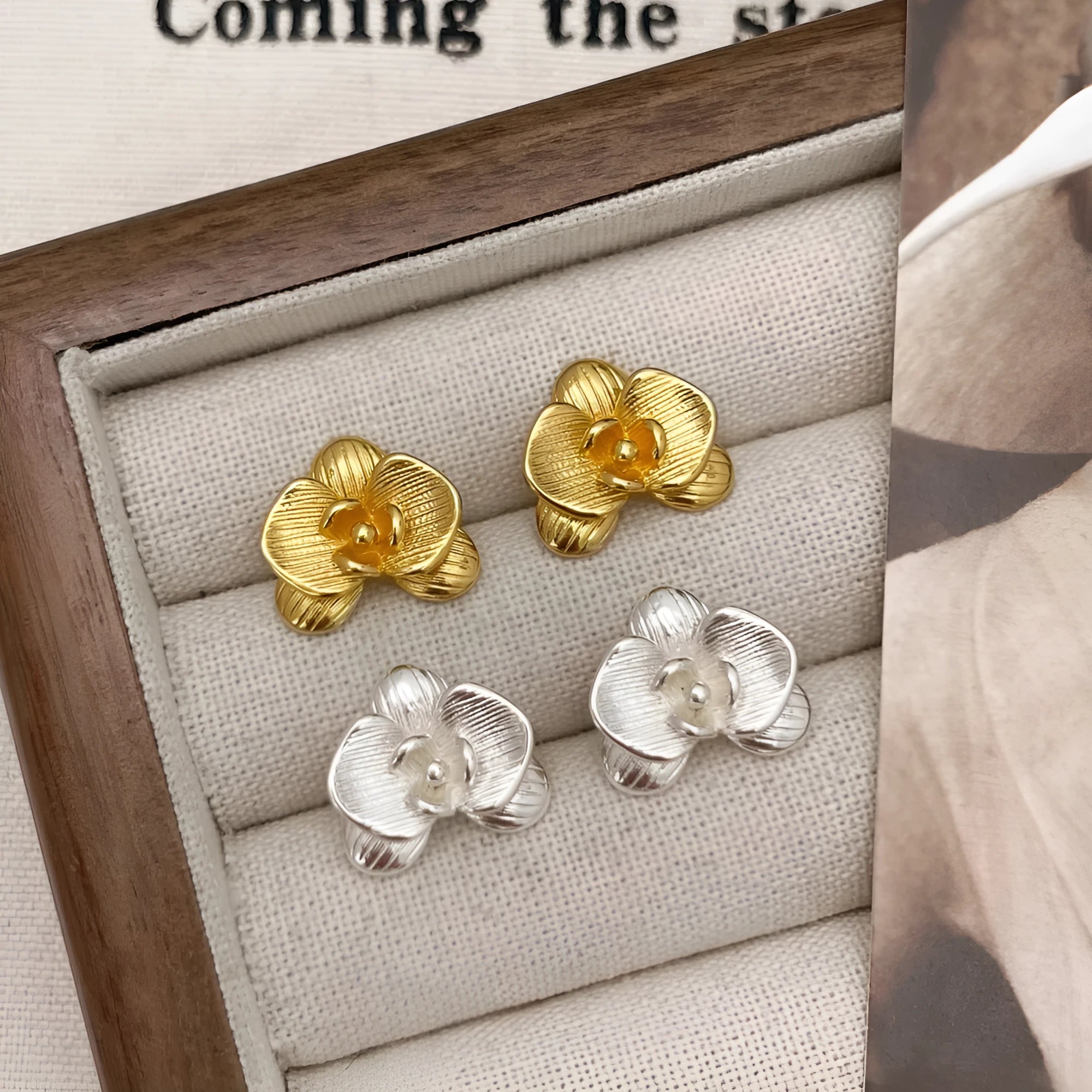 Retro flower earrings for women in electroplated copper with petal design, available in gold or silver colour