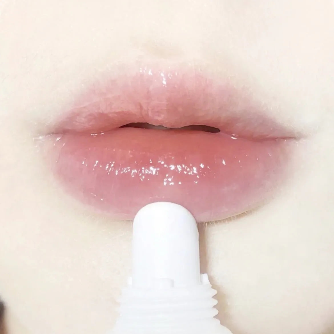 Transparent moisturizing honey lip gloss base in standard specification, custard and jelly options