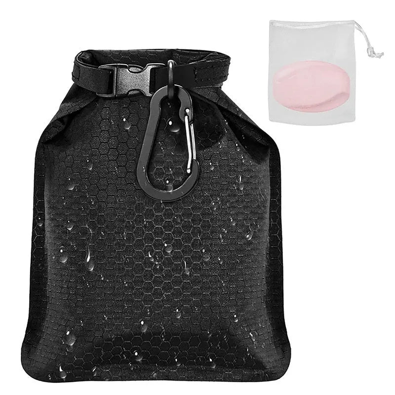 Blue bubble net waterproof soap container measuring 17cm by 13cm with quick-drying design