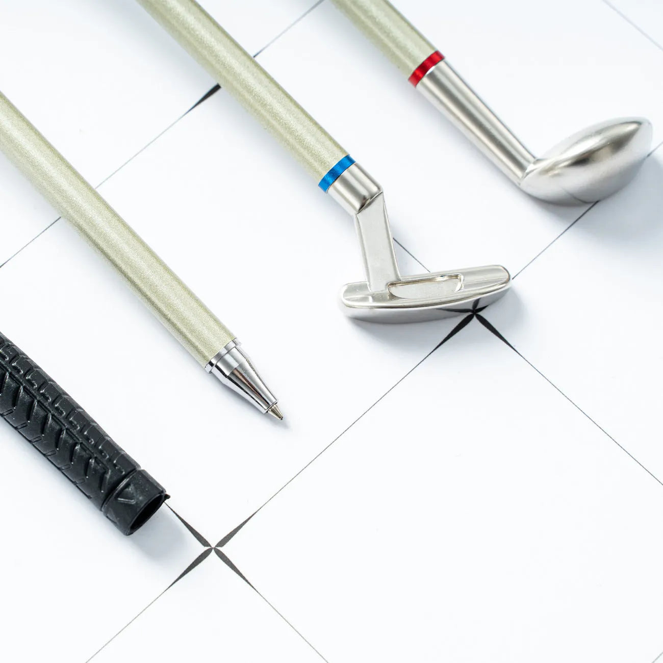 Three metal ballpoint pens with golf-themed suit design showing measurements of 18.5cm length
