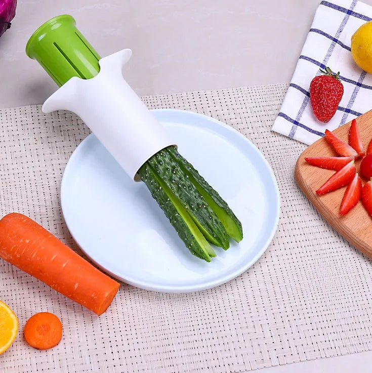 White cucumber slicer tool with 6 stainless steel blades and ABS body, 104x107mm
