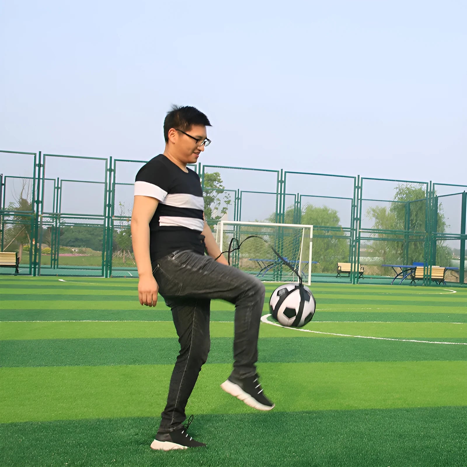Black football juggling belt training equipment with 2 metre length for foot basket row exercises