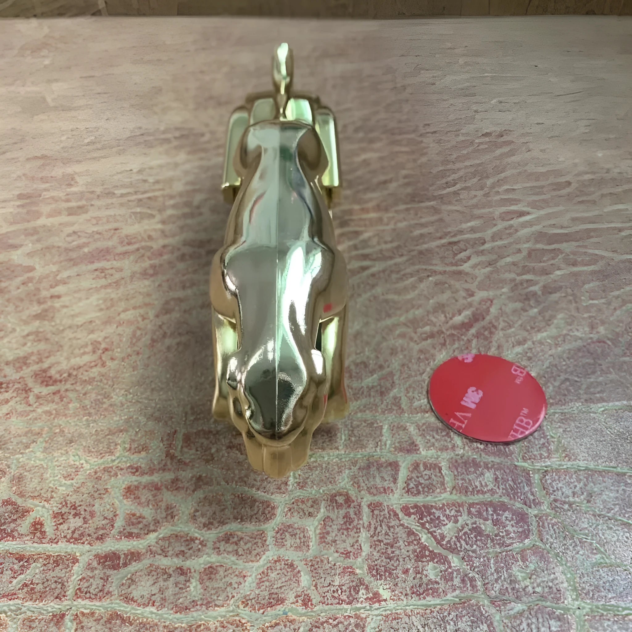 Rotating car phone holder in ABS plastic showing black, gold and silver colour options