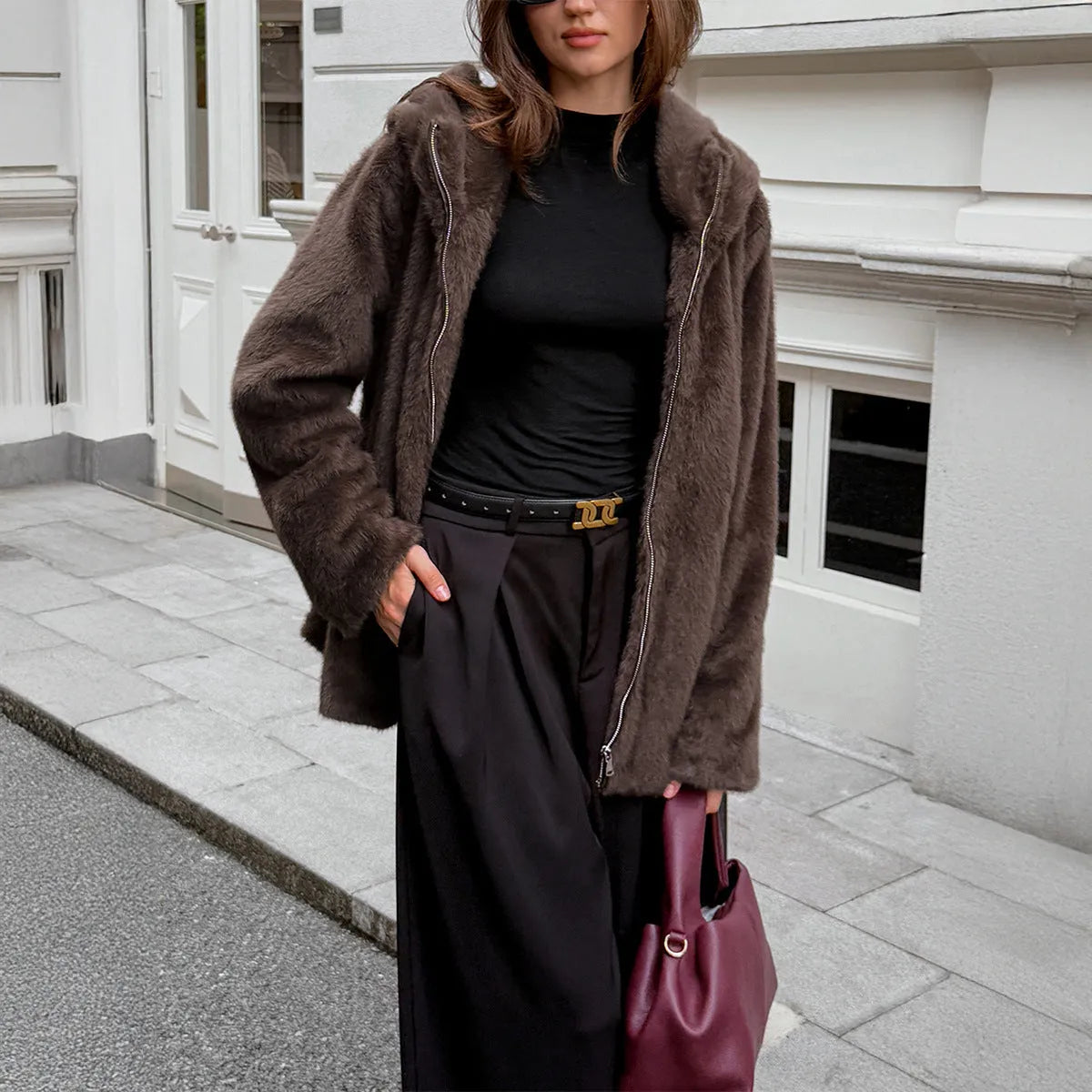 Women's brown polyester coat with faux fur collar long sleeves