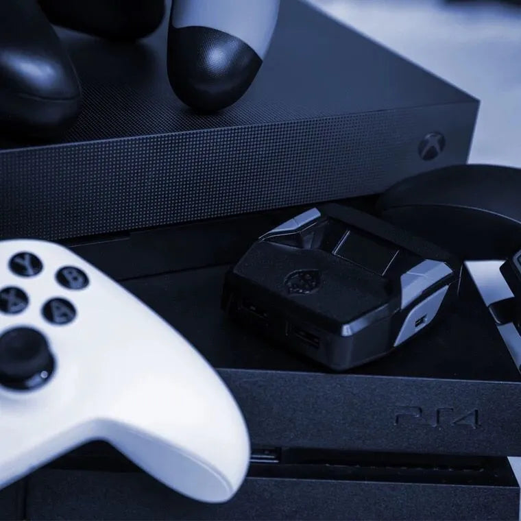 Wired wireless controller converter in black plastic for connecting game controllers