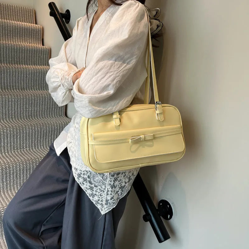 Single-shoulder flap bag with silk scarf pearl bow ornaments in horizontal square shape