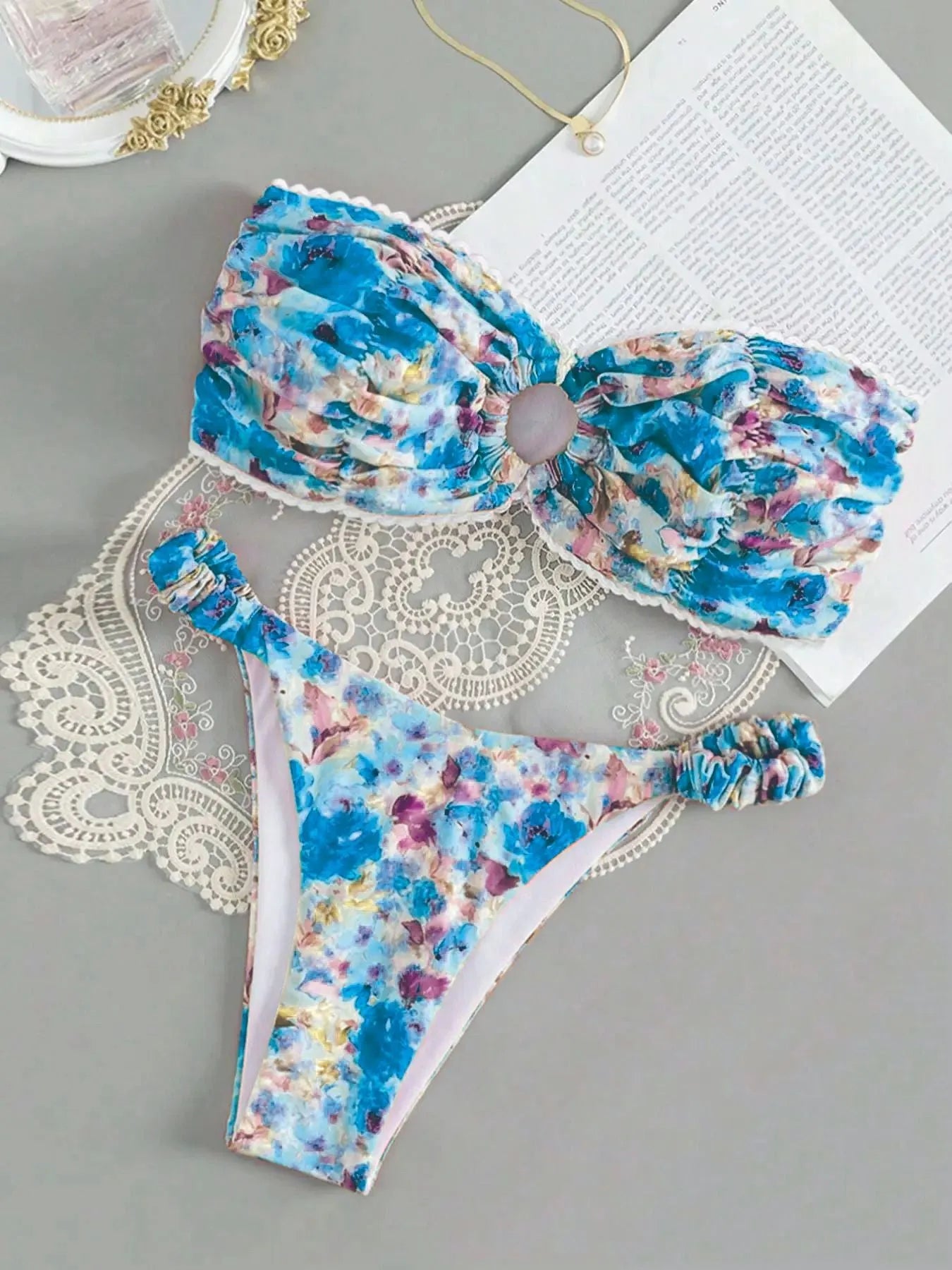 Floral print lace trim bikini set in blue colour, European style swimwear