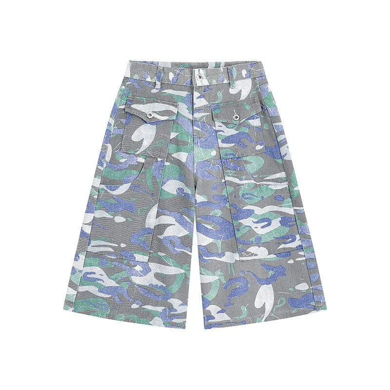 Camouflage pattern cotton cropped trousers with straight leg cut and pocket detailing