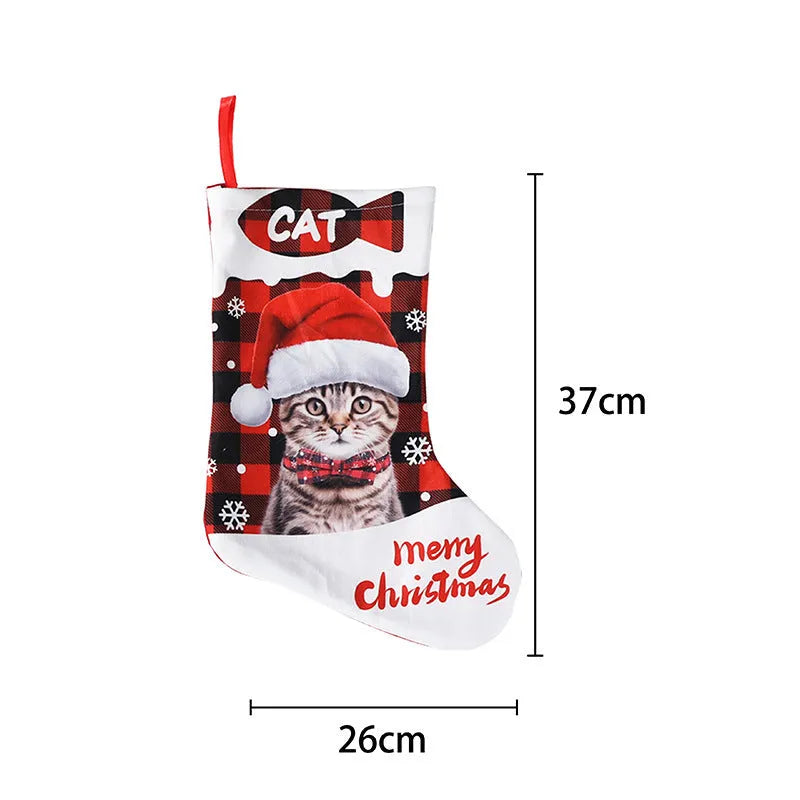 Printed cloth Christmas decoration panel with plaid puppy and cat designs measuring 26x36cm