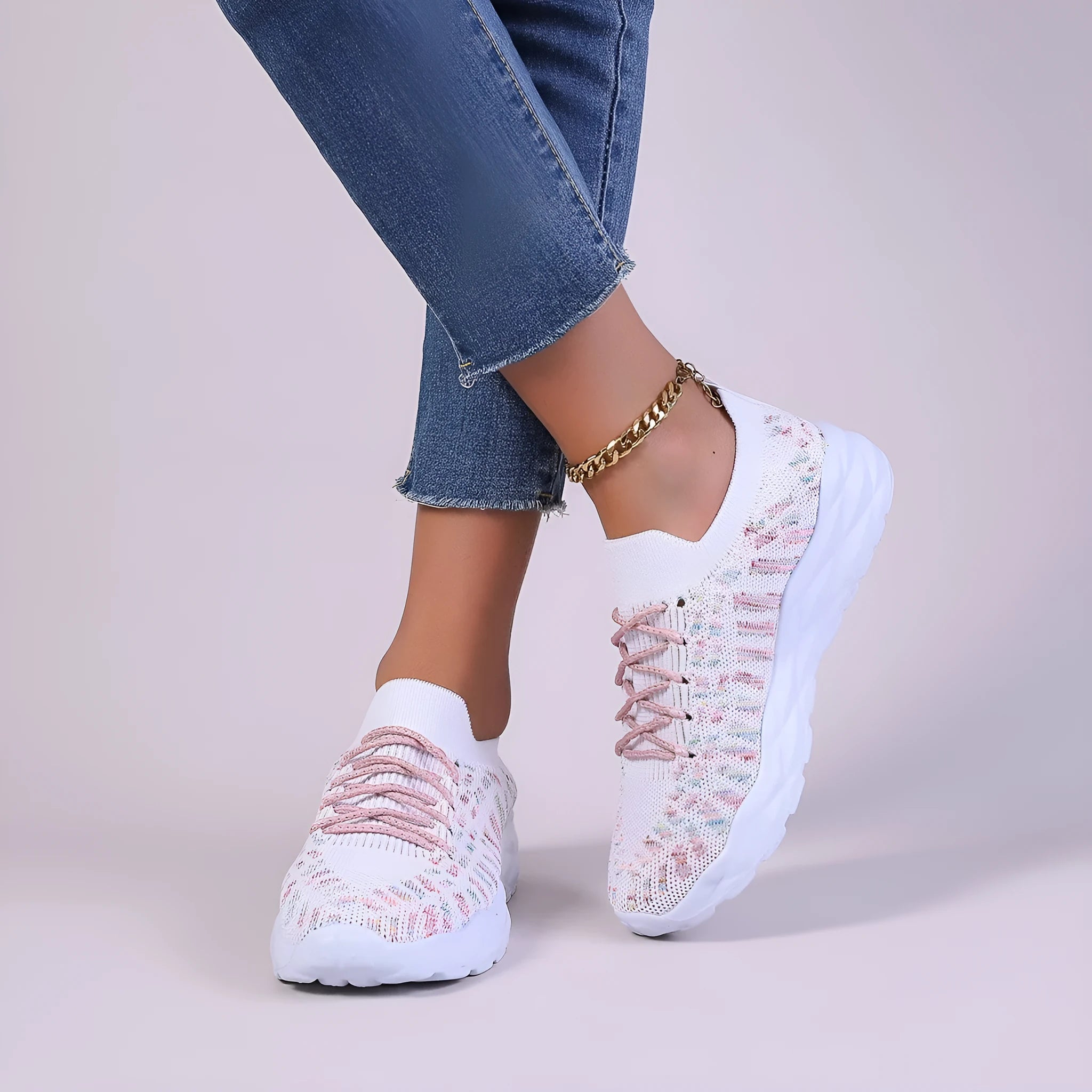 Solid colour women's flying woven pumps with mesh upper, flat heel, round toe, and cross shoulder straps