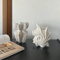 Ceramic vase with European retro style and coloured glaze finish in Hexi Li or Mo ni'an design