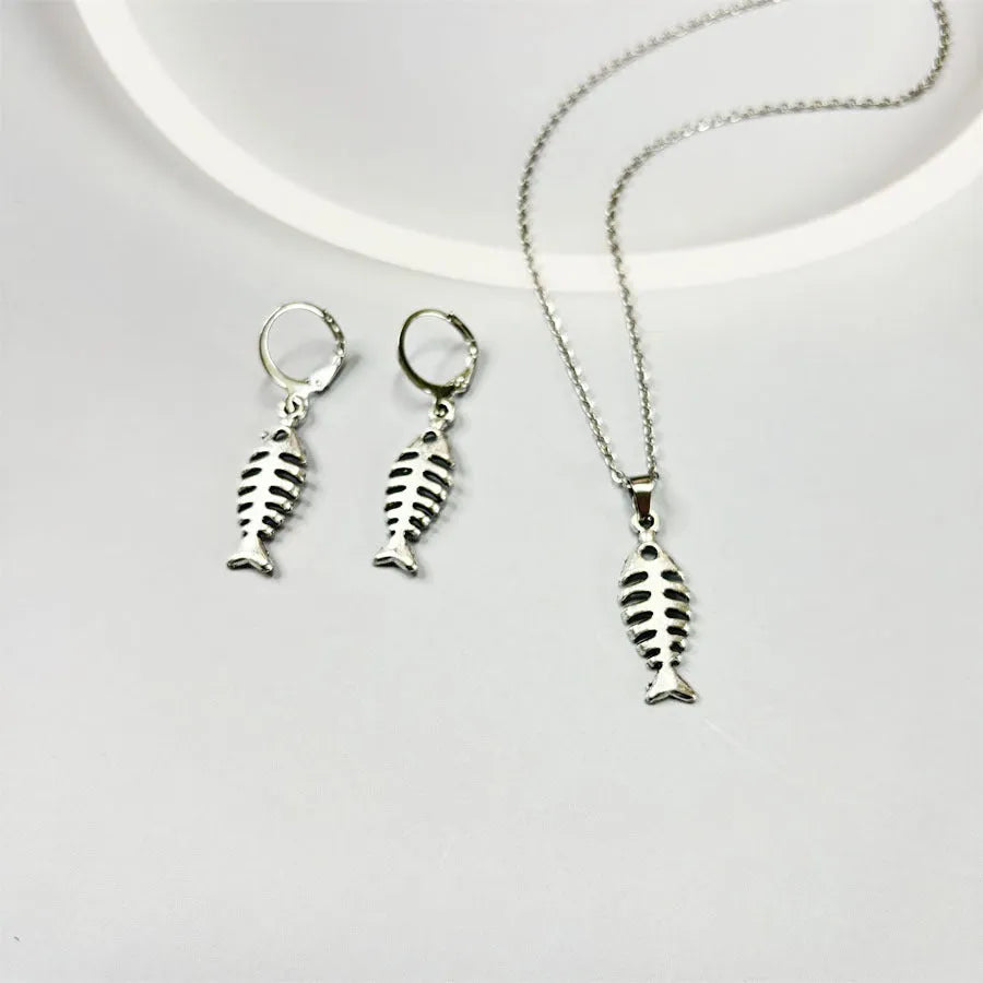 Women's fishbone pendant earrings with adjustable O-shaped chain in retro alloy jewellery set