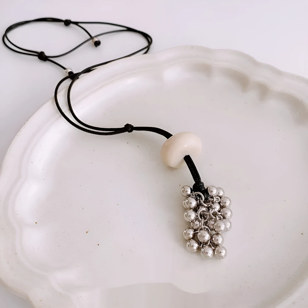 Alloy ring pendant necklace on clavicle chain in silver colour geometric round shape