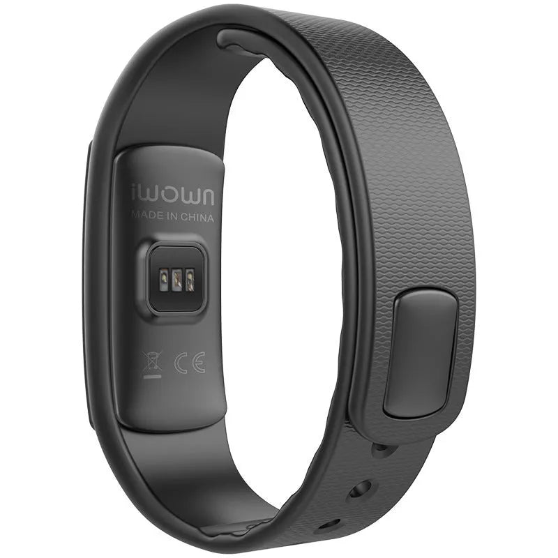 I6 smart sports bracelet with 0.96 inch touch screen in black or green colour showing fitness tracking display