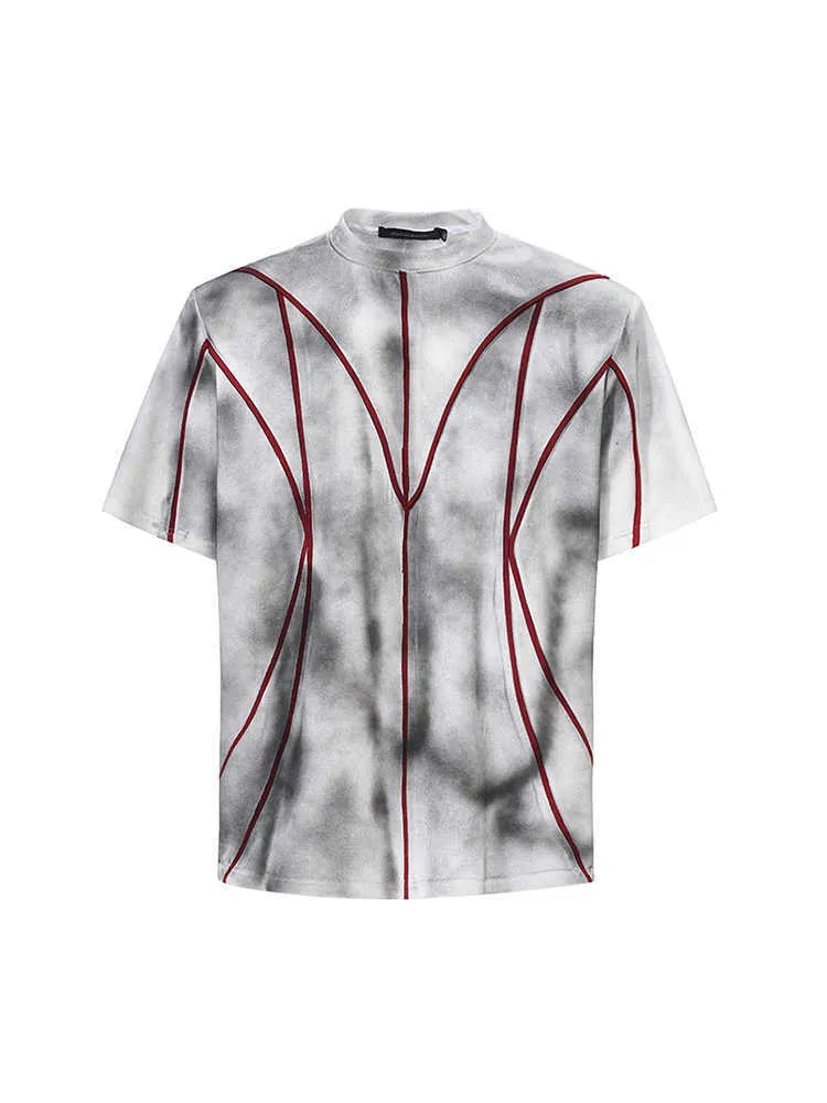 Padded shoulder short sleeve T-shirt with three-dimensional line patchwork design in picture colour.